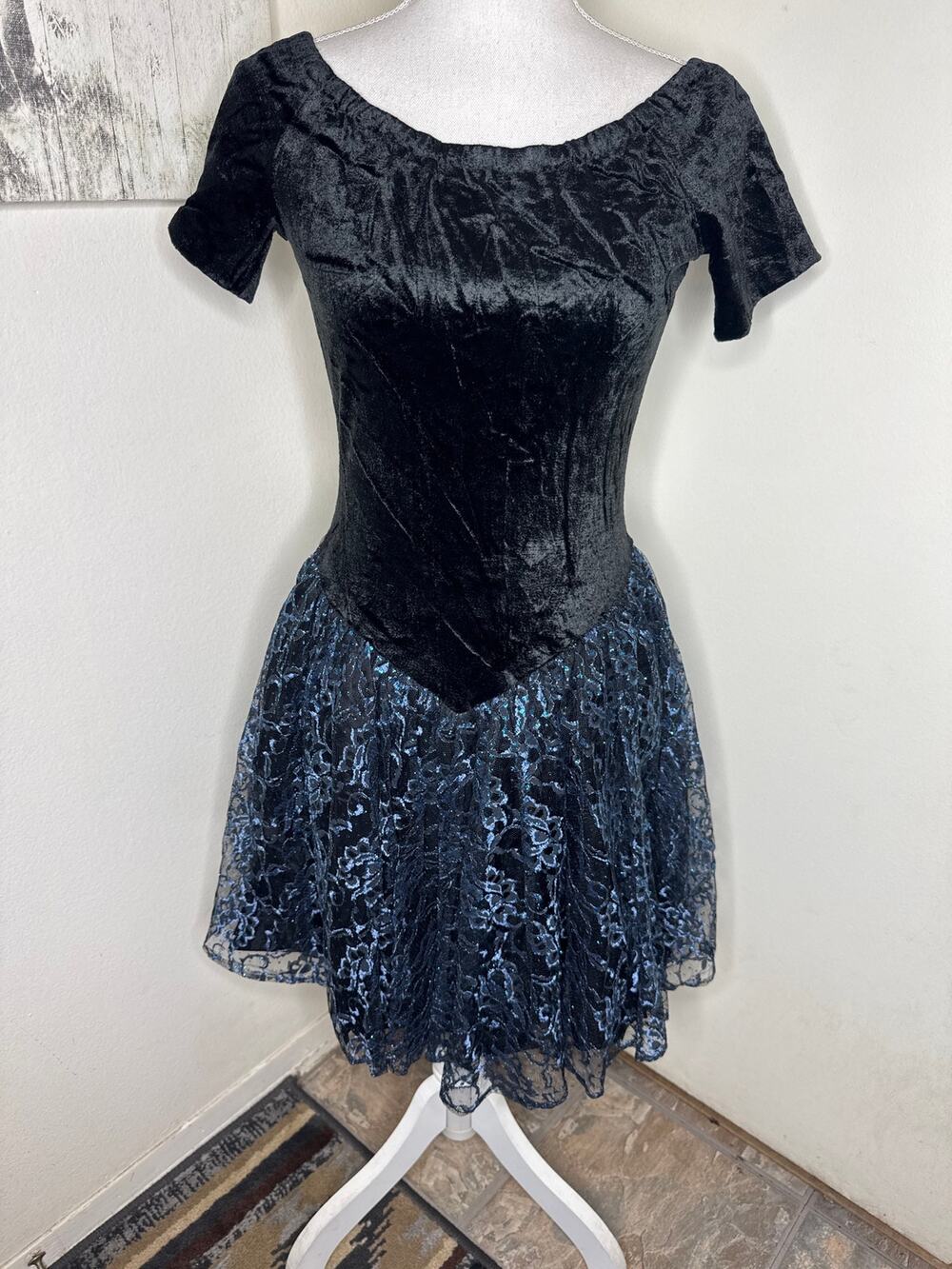 Vintage 80s By Choice Black Velvet Drop Waist Dress Blue Lace Size 11 Medium